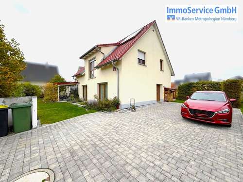 Foto - Haus zum Kaufen in Cadolzburg 599.000,00 € 125 m²