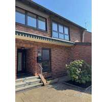 Haus zum Mieten in Oberhausen 1.590,00 € 120 m²