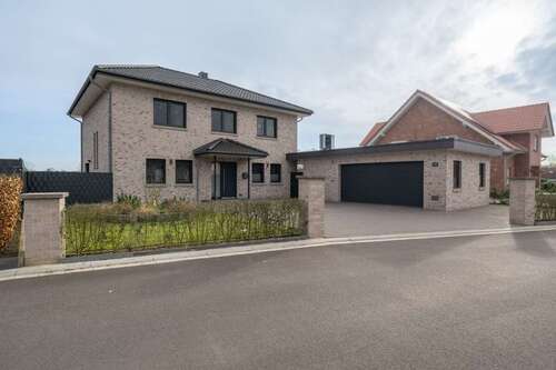 Foto - Haus zum Kaufen in Bippen 579.000,00 € 184.62 m²