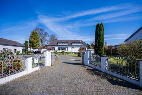 Foto - Haus zum Kaufen in Würselen 699.000,00 € 221 m²