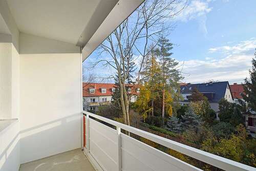 Foto - Wohnung zum Mieten in Halle (Saale) 425,32 € 60.76 m²