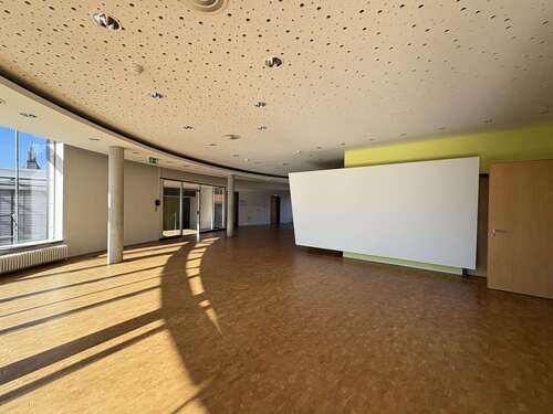 Foto - Büro in Zwickau 3.766,65 € 502.22 m²