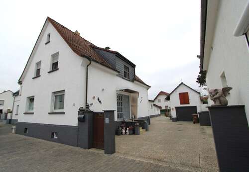 Foto - Haus zum Kaufen in Biebesheim am Rhein 515.000,00 € 164 m²