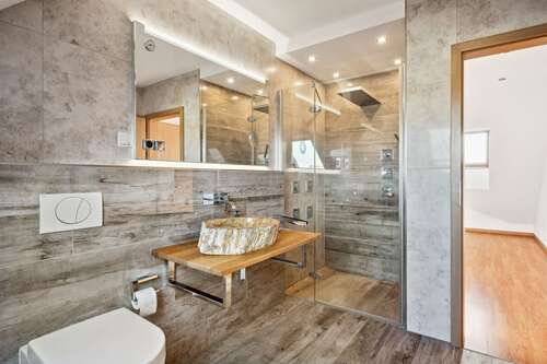 Foto - Haus zum Kaufen in Mönchengladbach 765.000,00 € 269 m²