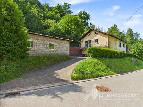 Foto - Haus zum Kaufen in Heimbach 270.000,00 € 250 m²