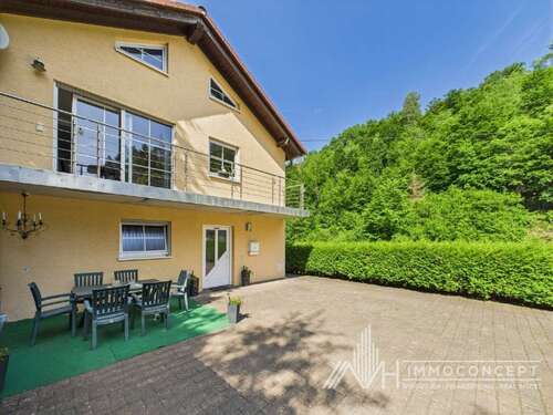 Foto - Haus zum Kaufen in Heimbach 320.000,00 € 250 m²