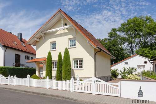 Foto - Haus zum Kaufen in Großkrotzenburg 699.000,00 € 176 m²