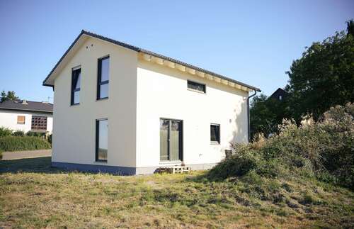 Foto - Haus zum Kaufen in Scheidt 424.000,00 € 104 m²