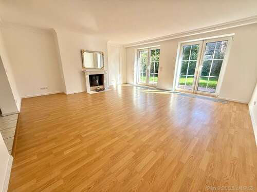 Foto - Haus zum Kaufen in Düsseldorf 1.680.000,00 € 213 m²