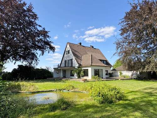 Foto - Haus zum Kaufen in Lage 390.000,00 € 237.19 m²