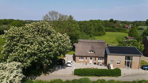 Foto - Haus zum Kaufen in Gelting Stenderup bei Gelting 895.000,00 € 219 m²