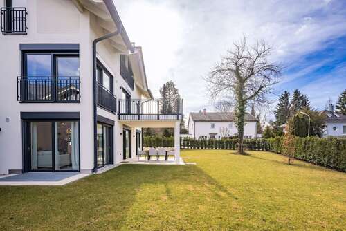 Foto - Haus zum Kaufen in Straßlach-Dingharting 2.999.000,00 € 241 m²