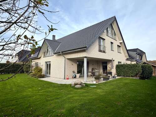 Foto - Haus zum Kaufen in Duisburg 1.150.000,00 € 275 m²