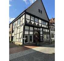 Haus zum Kaufen in Hessisch Oldendorf 190.000,00 € 306 m²