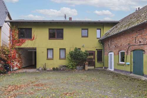 Foto - Haus zum Kaufen in Brome 199.000,00 € 250.61 m²