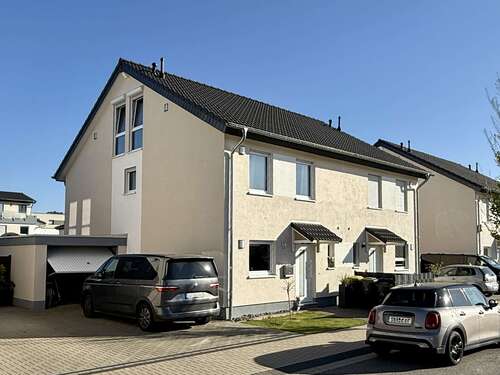 Foto - Haus zum Mieten in Bornheim 2.000,00 € 136.71 m²