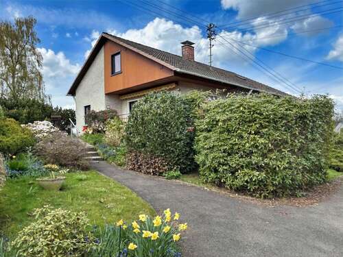 Foto - Haus zum Kaufen in Freudenberg 299.000,00 € 135.96 m²