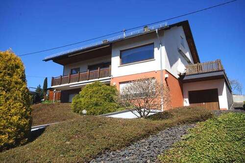 Foto - Haus zum Kaufen in Niederelbert 298.000,00 € 170 m²