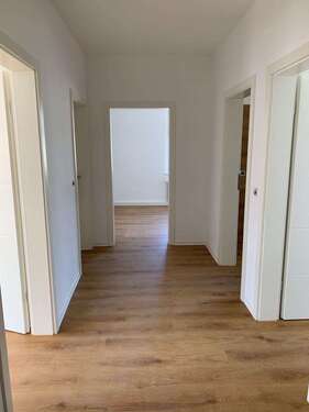 Foto - Wohnung zum Kaufen in Zwenkau 149.000,00 € 71 m²