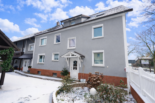 Foto - Haus zum Kaufen in Friedberg 890.000,00 € 328 m²