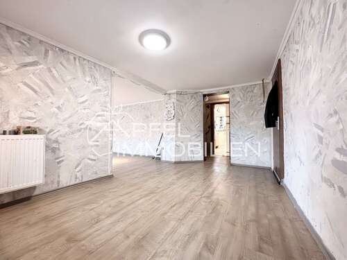 Foto - Haus zum Kaufen in Sulzbach an der Murr 190.000,00 € 162 m²