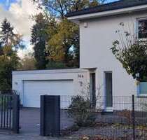 Haus zum Mieten in Bergisch Gladbach 3.700,00 € 225 m²