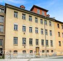 Haus zum Kaufen in Pößneck 32.000,00 € 305.07 m²