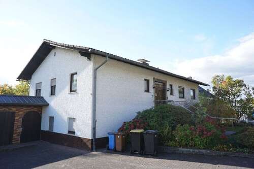 Foto - Haus zum Kaufen in Leun 285.000,00 € 113.33 m²