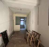 Halle in Mannheim 300,00 € 27 m²