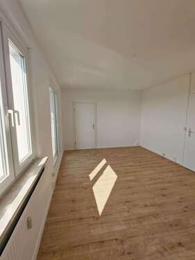 Foto - Wohnung zum Mieten in Halle 900,00 € 119 m²