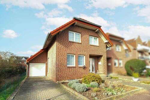 Foto - Haus zum Kaufen in Heinsberg 365.000,00 € 137.99 m²