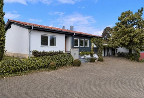 Foto - Haus zum Kaufen in Nimburg-Bottingen 950.000,00 € 150 m²