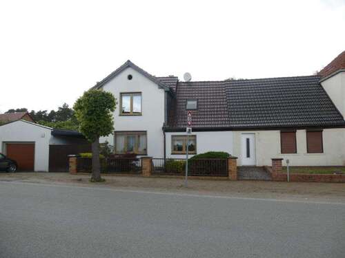 Foto - Haus zum Kaufen in Stechlin 450.000,00 € 149 m²