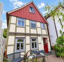 Haus zum Kaufen in Höxter Ovenhausen 229.000,00 € 175 m² - Höxter / Ovenhausen