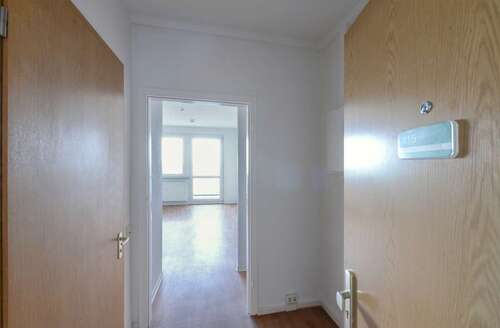 Foto - Wohnung zum Mieten in Halle 225,00 € 26.3 m²