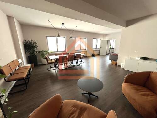 Foto - Büro in Bonn 5.000,00 € 330 m² - 5.000,00&nbsp;EUR Kaltmiete, ca.&nbsp; 330,00&nbsp;m&sup2;