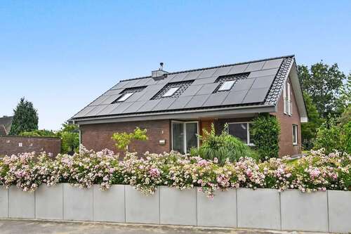Foto - Haus zum Kaufen in Altwittenbek 775.000,00 € 214 m²