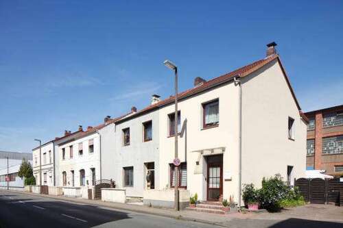 Foto - Haus zum Kaufen in Kriftel 950.000,00 € 244 m²