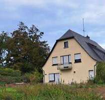 Haus zum Kaufen in Asslar 350.000,00 € 204.43 m²