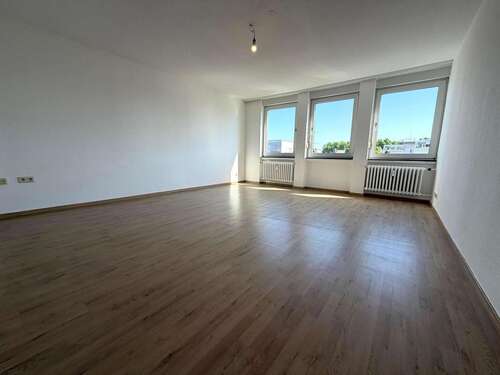 Foto - Wohnung zum Kaufen in Ludwigshafen 157.000,00 € 70 m²