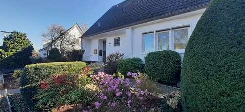 Foto - Haus zum Kaufen in Krefeld 1.150.000,00 € 245 m²