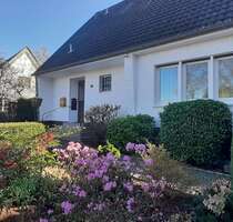 Haus zum Kaufen in Krefeld 1.150.000,00 € 245 m²