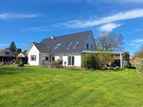 Foto - Haus zum Kaufen in Dersekow 382.000,00 € 203.55 m²