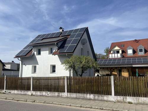 Foto - Haus zum Kaufen in Regenstauf 399.000,00 € 119 m²
