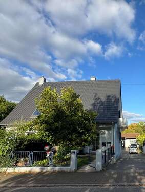 Foto - Haus zum Mieten in Albersweiler 1.600,00 € 195 m²