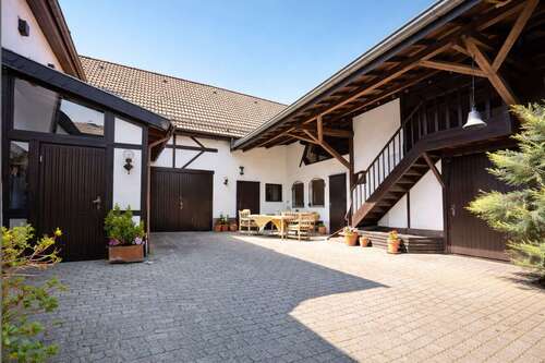 Foto - Haus zum Kaufen in Nettersheim 449.000,00 € 400 m²