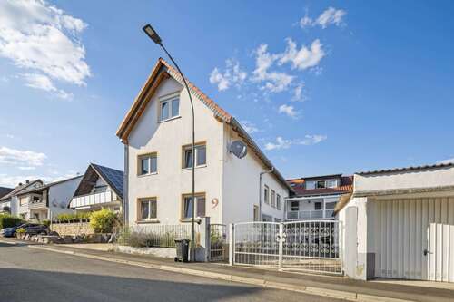 Foto - Haus zum Kaufen in Butzbach 320.000,00 € 224 m²
