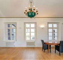 Haus zum Mieten in Düsseldorf 12.525,00 € 501 m²