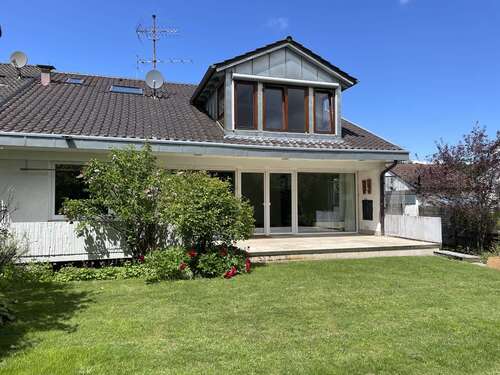 Foto - Haus zum Mieten in Leonberg-Warmbronn 2.600,00 € 232 m²