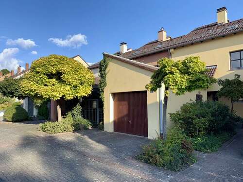 Foto - Haus zum Kaufen in Nürnberg Langwasser 396.000,00 € 132.07 m²